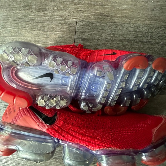 Nike vapor max Red Flyknit - Picture 10 of 17